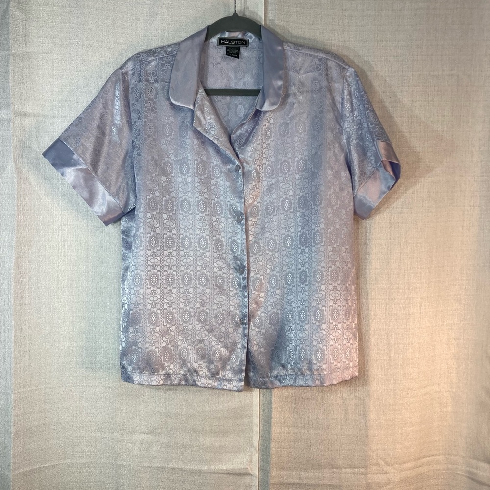 Halston Pajama Shorts Set XL Satin Floral
Lilac Light Purple